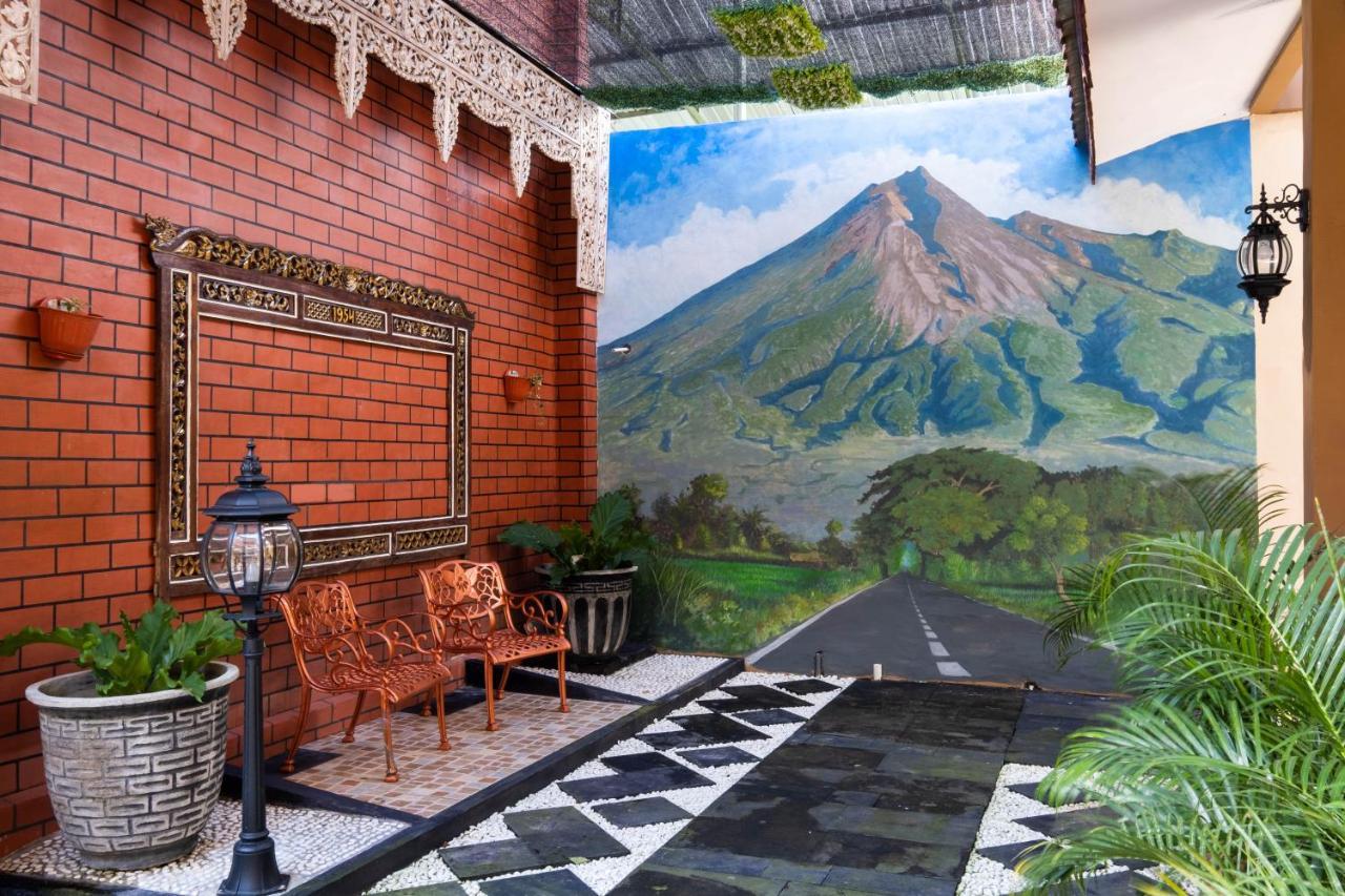 Sartini Inn Jogja Yogyakarta Bagian luar foto