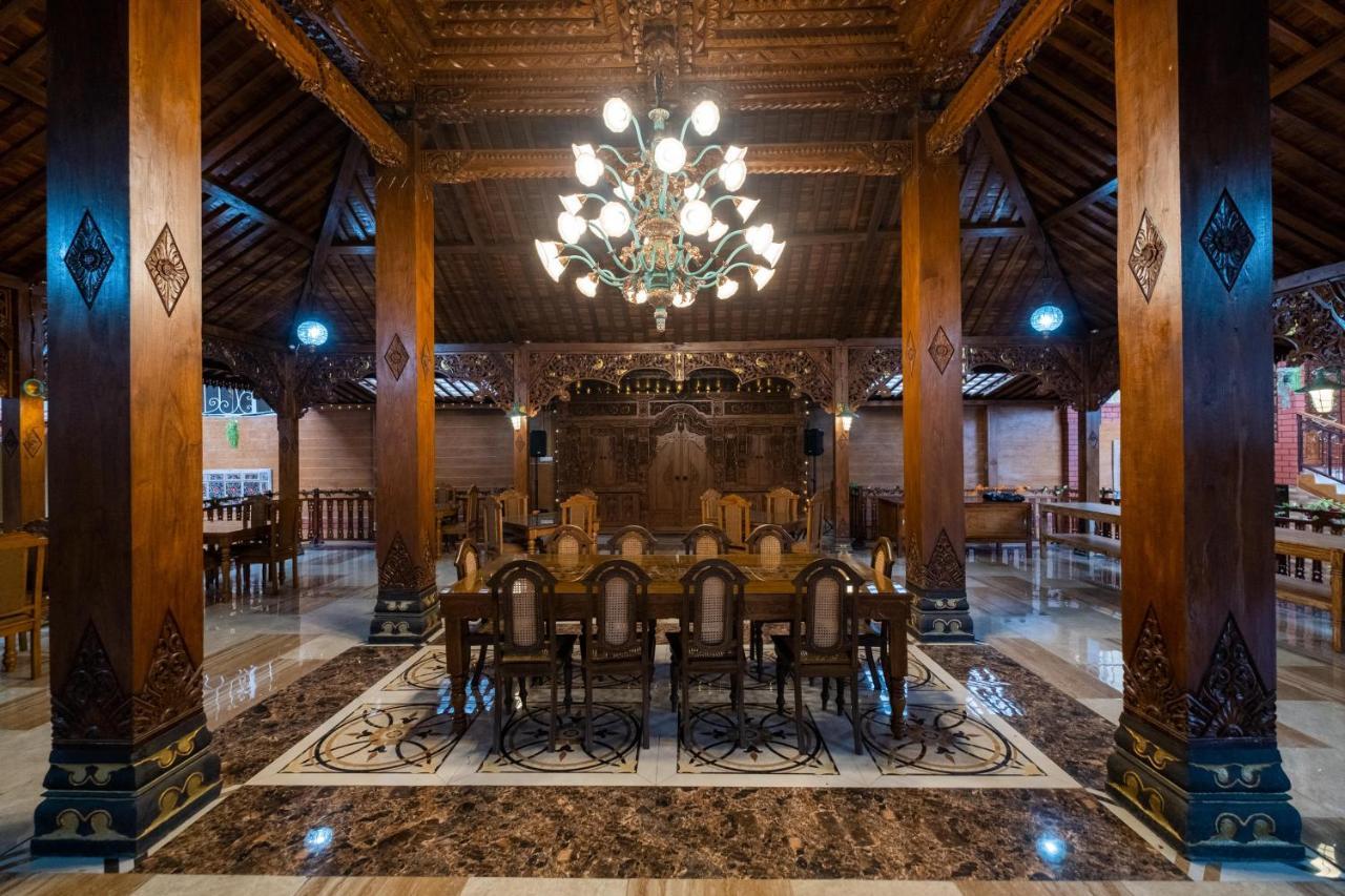 Sartini Inn Jogja Yogyakarta Bagian luar foto