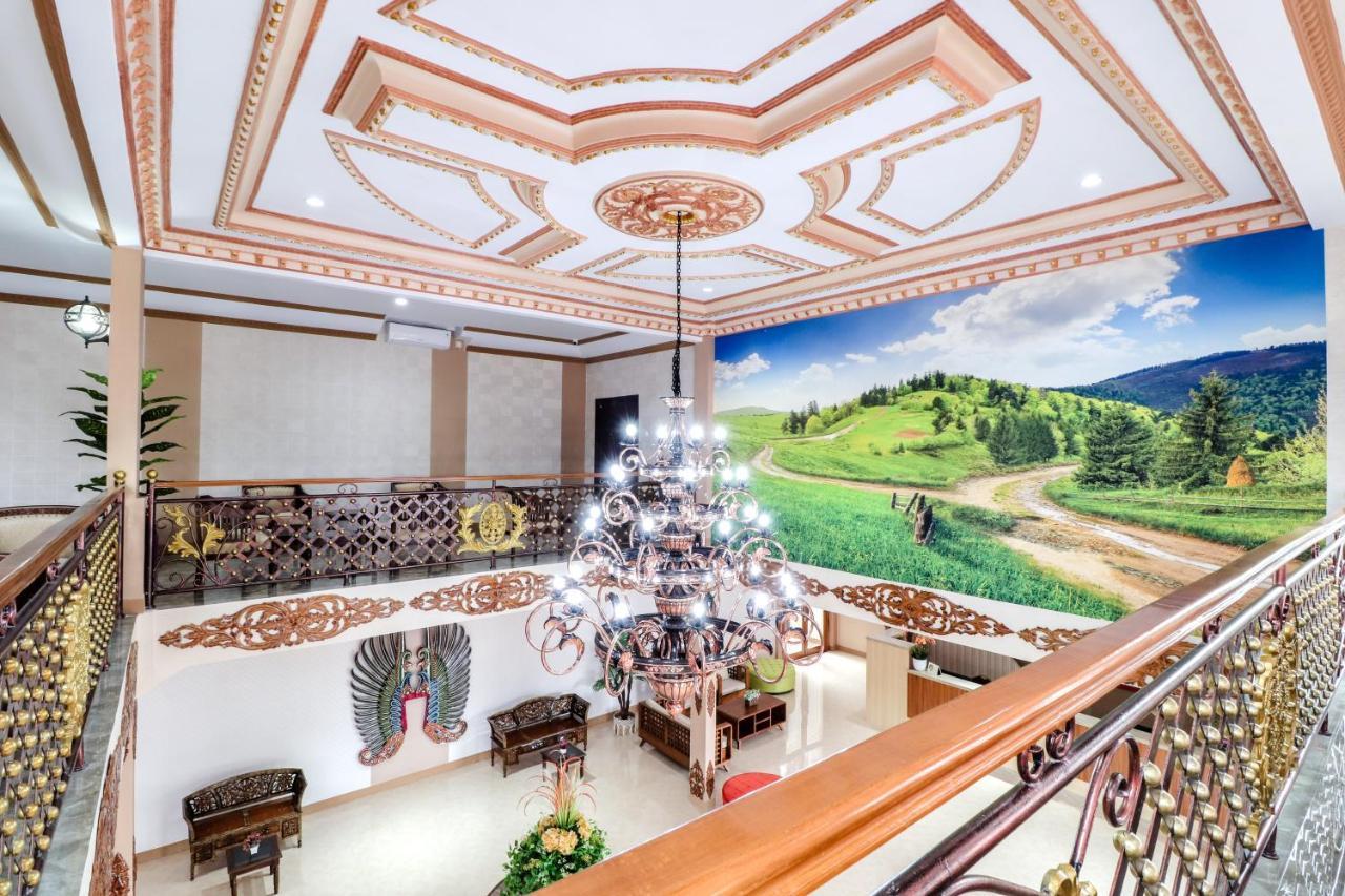 Sartini Inn Jogja Yogyakarta Bagian luar foto