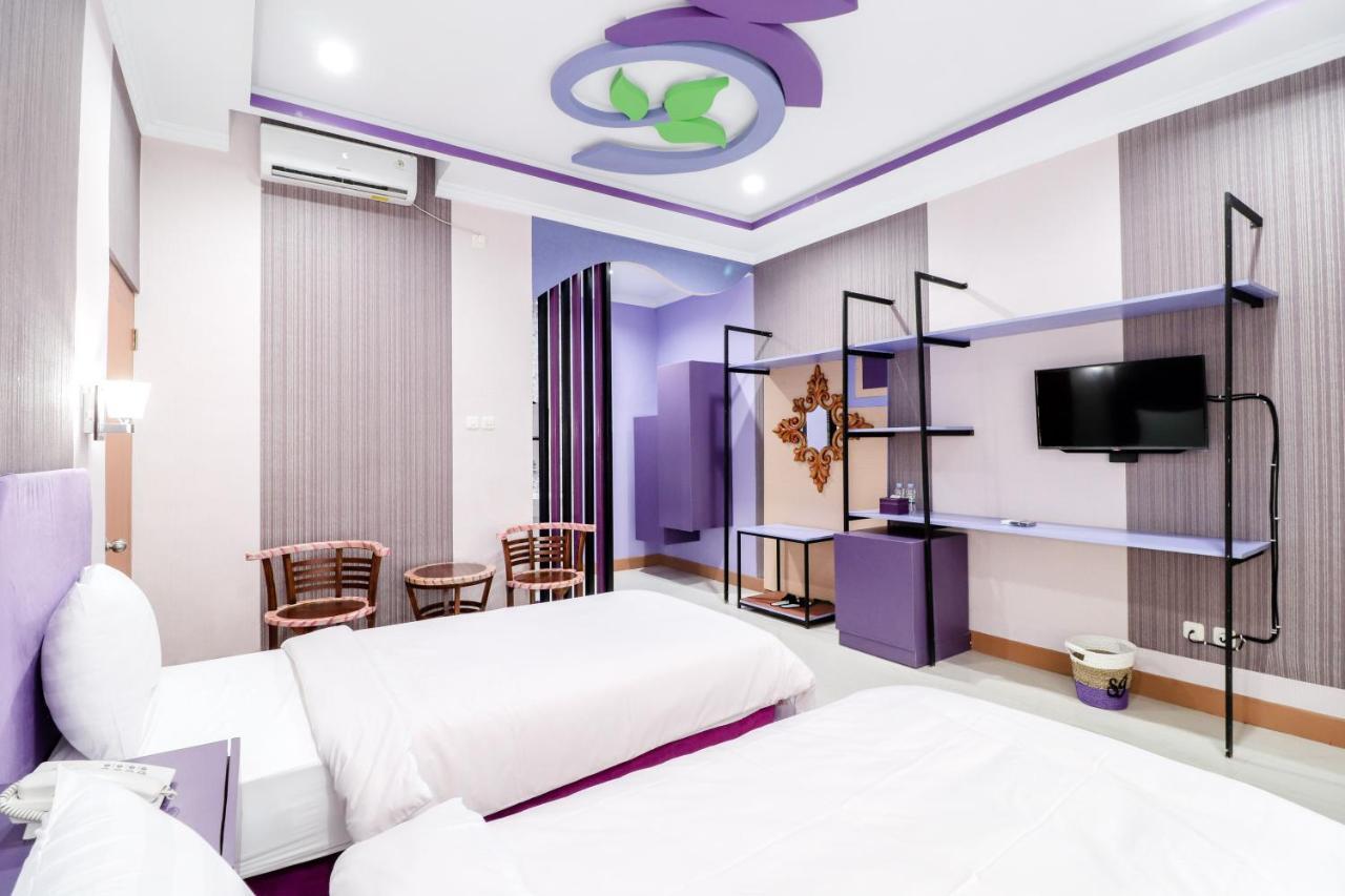 Sartini Inn Jogja Yogyakarta Bagian luar foto