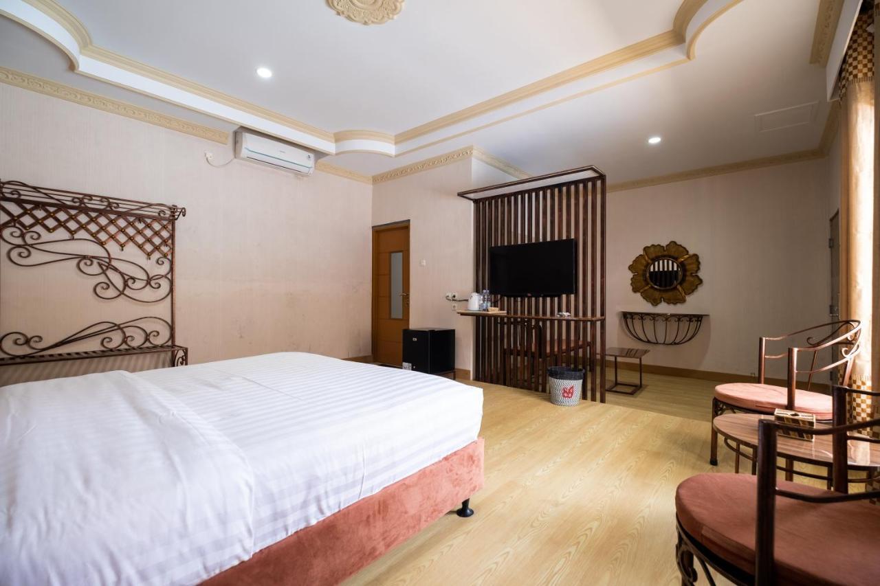 Sartini Inn Jogja Yogyakarta Bagian luar foto