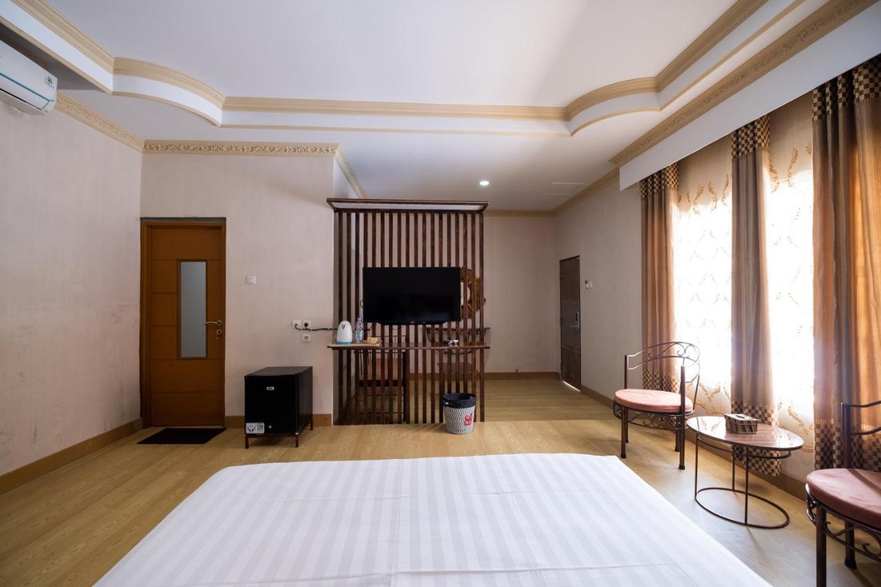 Sartini Inn Jogja Yogyakarta Bagian luar foto