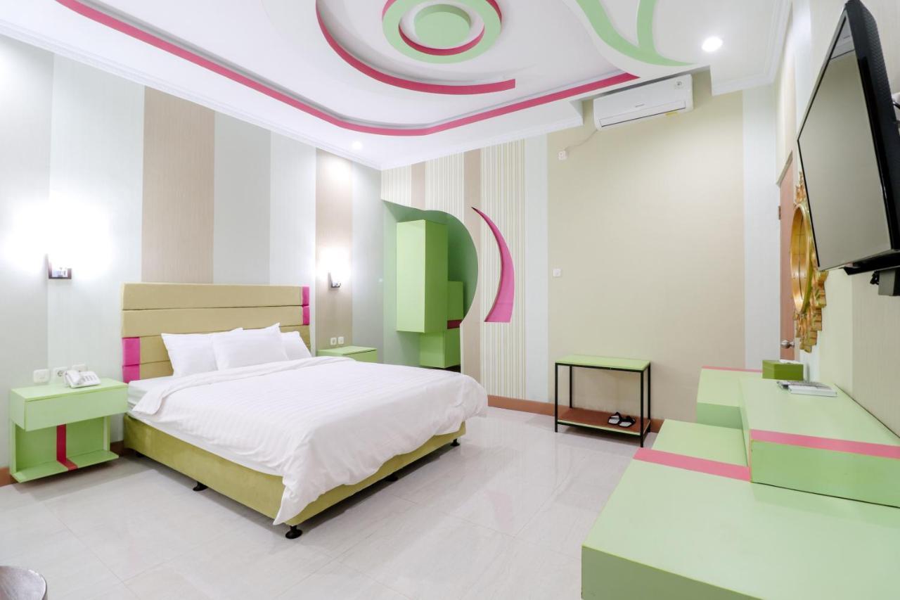Sartini Inn Jogja Yogyakarta Bagian luar foto