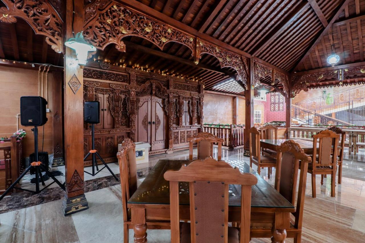 Sartini Inn Jogja Yogyakarta Bagian luar foto