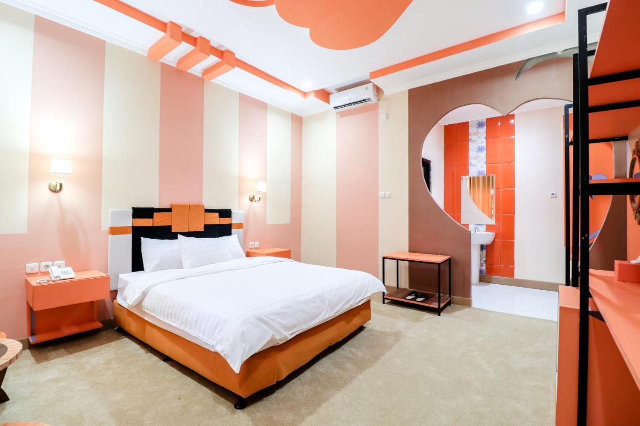 Sartini Inn Jogja Yogyakarta Bagian luar foto
