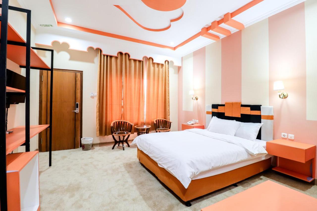 Sartini Inn Jogja Yogyakarta Bagian luar foto