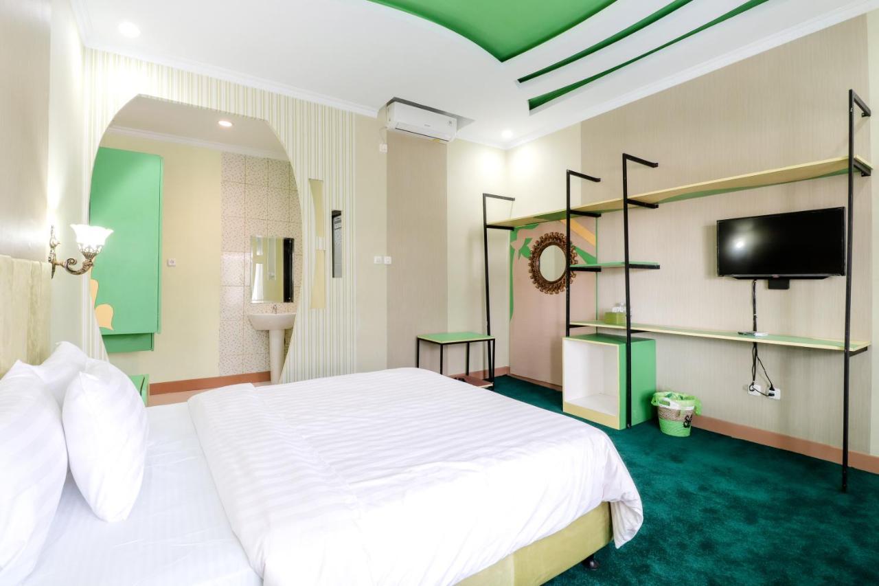 Sartini Inn Jogja Yogyakarta Bagian luar foto