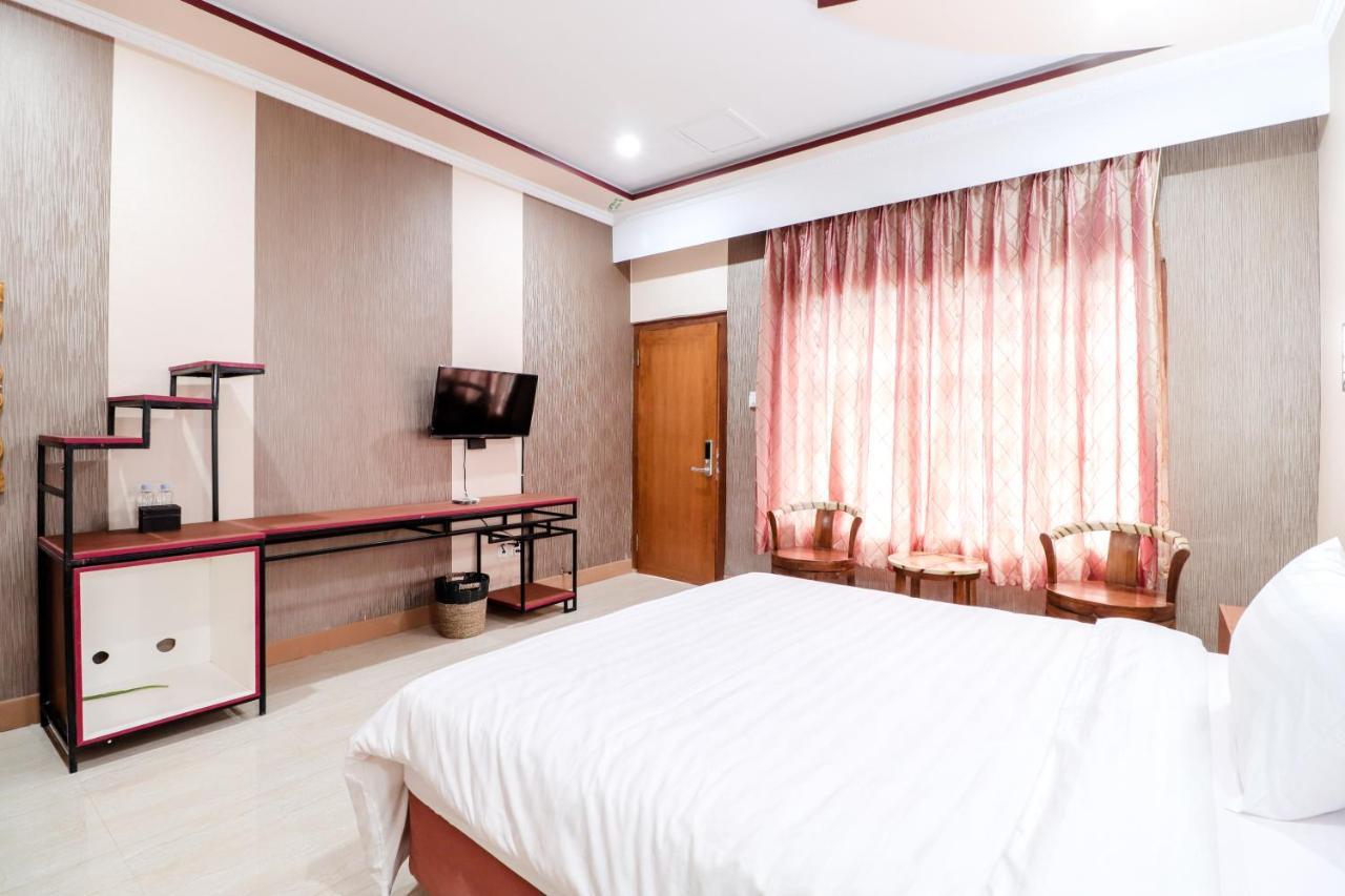 Sartini Inn Jogja Yogyakarta Bagian luar foto