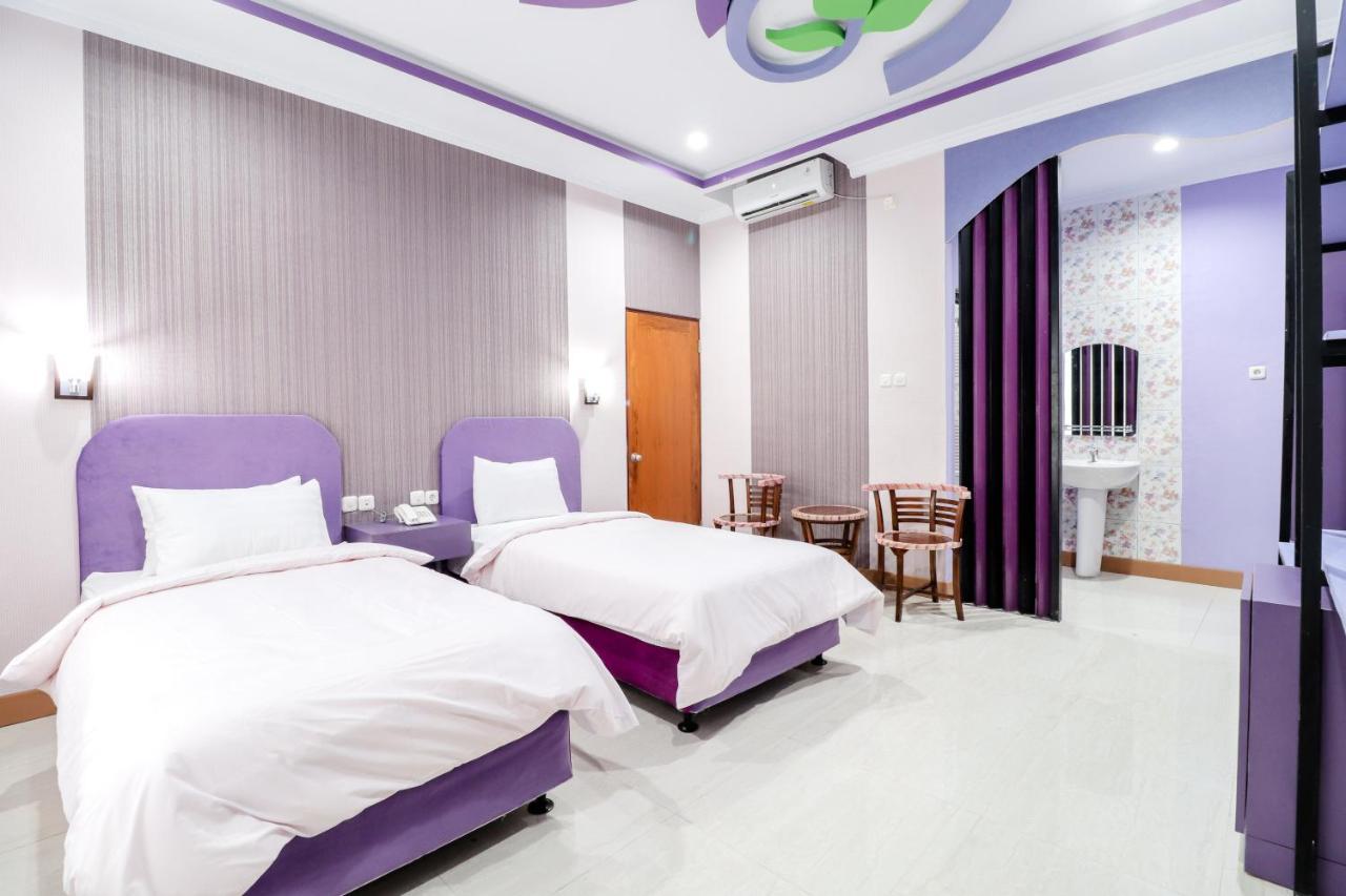Sartini Inn Jogja Yogyakarta Bagian luar foto